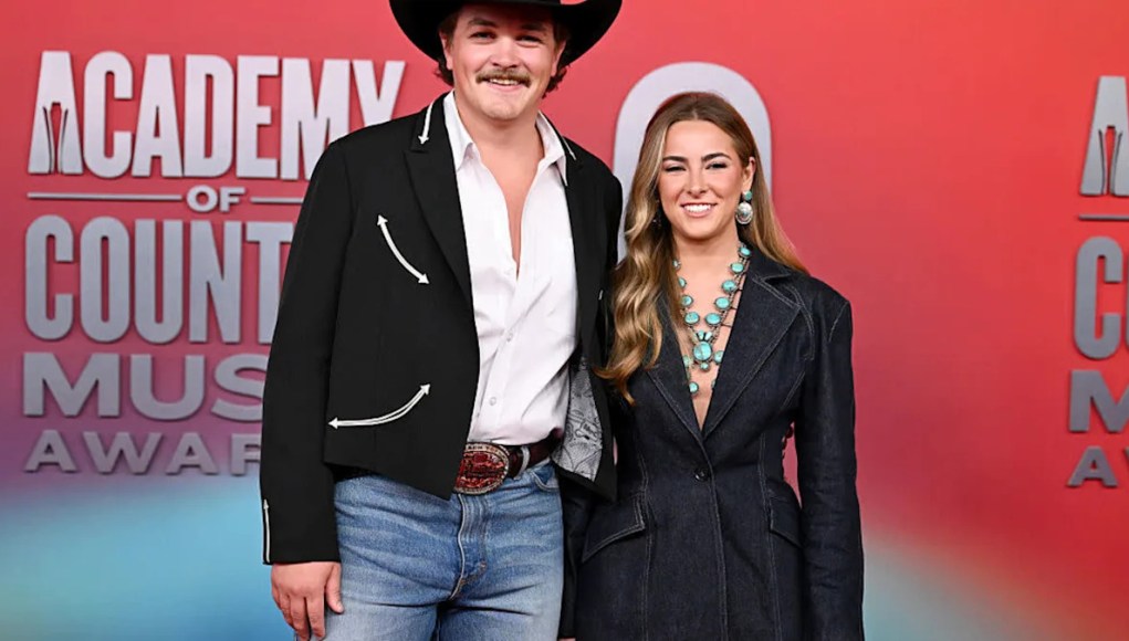 La novia de la estrella de country tradicional habla en contra de la reacción violenta de Internet: ‘Soy humano’ La novia de la estrella de country tradicional habla en contra de la reacción violenta de Internet: ‘Soy humano’