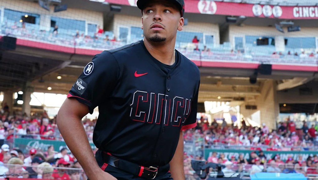 Chase Burns lanza contra Jordan Beck en el juego de Reds-Rockies Chase Burns lanza contra Jordan Beck en el juego de Reds-Rockies