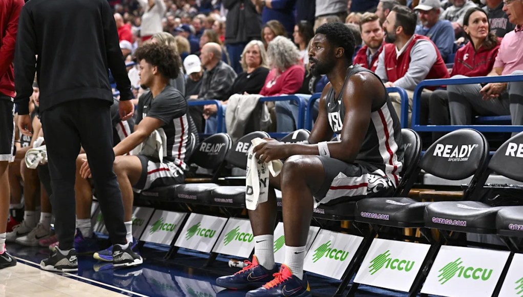 Otro colapso de la carretera en la segunda mitad para WSU Otro colapso de la carretera en la segunda mitad para WSU