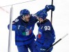 Italia anota el primer gol contra Suecia en el hockey olímpico masculino
