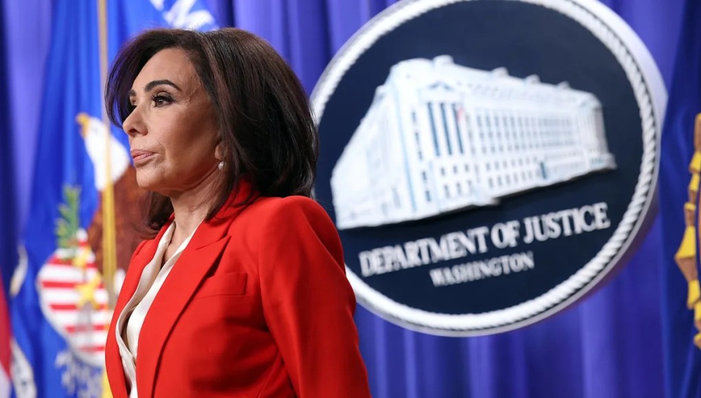 Jeanine Pirro apela el fallo que bloquea la investigación de la Fed Jeanine Pirro apela el fallo que bloquea la investigación de la Fed