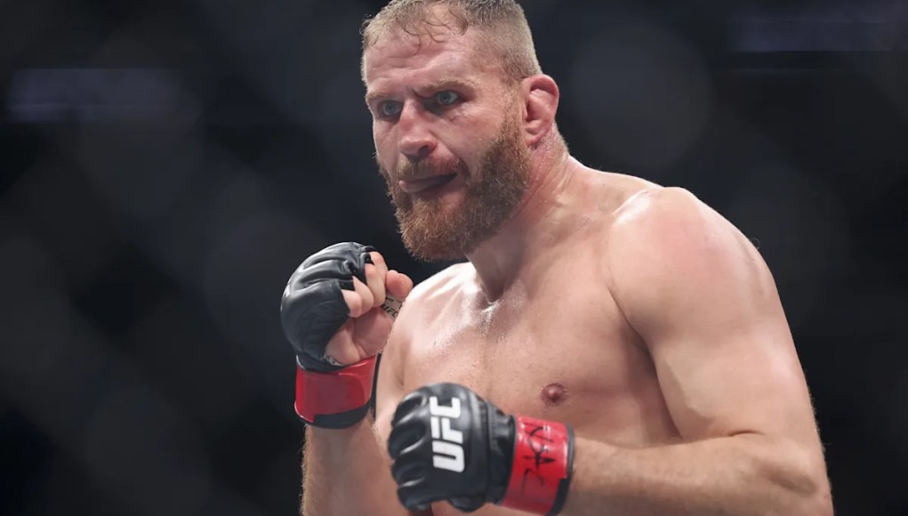 Ex campeón de UFC fuera de UFC 328 Ex campeón de UFC fuera de UFC 328