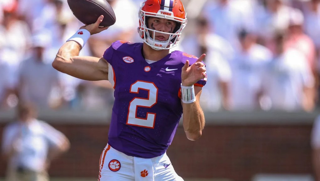 ¿Jugará hoy Clemson QB Cade Klubnik contra Duke? Lo último sobre lesiones y disponibilidad ¿Jugará hoy Clemson QB Cade Klubnik contra Duke? Lo último sobre lesiones y disponibilidad