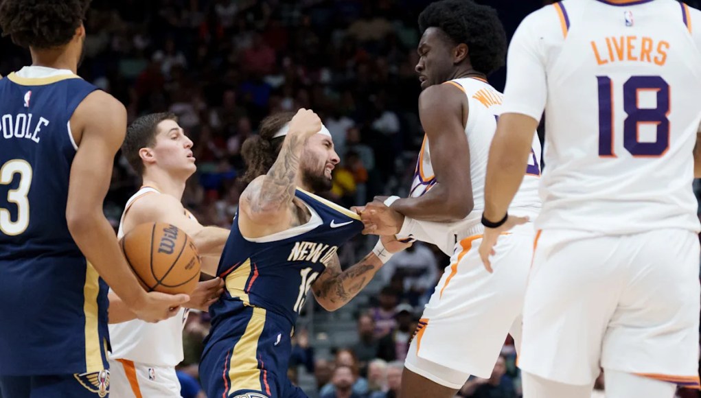 José Alvarado y Mark Williams expulsados después de lanzar golpes en la victoria de los Suns sobre los Pelicans José Alvarado y Mark Williams expulsados después de lanzar golpes en la victoria de los Suns sobre los Pelicans