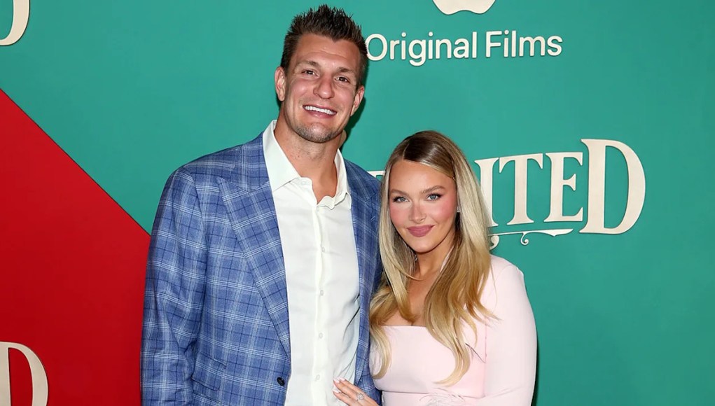 La novia de Rob Gronkowski, Camille Kostek, fue ‘juzgada’ por otras WAG porque ‘no tenía un anillo’ en ese dedo: todo sobre su relación La novia de Rob Gronkowski, Camille Kostek, fue ‘juzgada’ por otras WAG porque ‘no tenía un anillo’ en ese dedo: todo sobre su relación