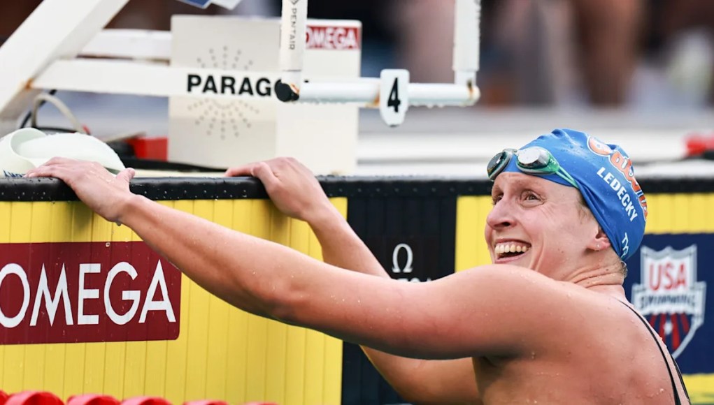 Katie Ledecky publica el tercer tiempo más rápido en la historia para abrir natación Katie Ledecky publica el tercer tiempo más rápido en la historia para abrir natación
