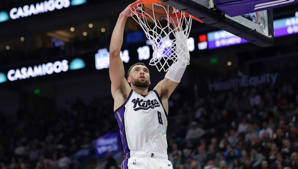 Doug Christie de los Kings explica los minutos limitados de Zach LaVine contra el Heat: «Necesitábamos detener a alguien» Doug Christie de los Kings explica los minutos limitados de Zach LaVine contra el Heat: «Necesitábamos detener a alguien»
