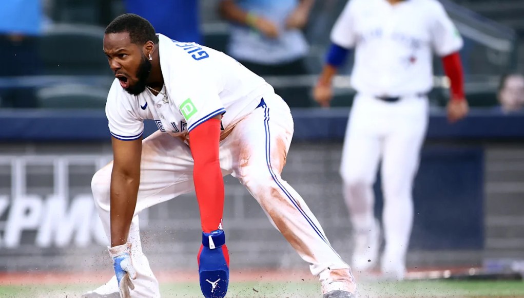 El doble de 2 carreras de Bo Bichette lleva a los Azulejos a una victoria por 4-1 sobre los Yankees, líder de 4 juegos en AL East El doble de 2 carreras de Bo Bichette lleva a los Azulejos a una victoria por 4-1 sobre los Yankees, líder de 4 juegos en AL East