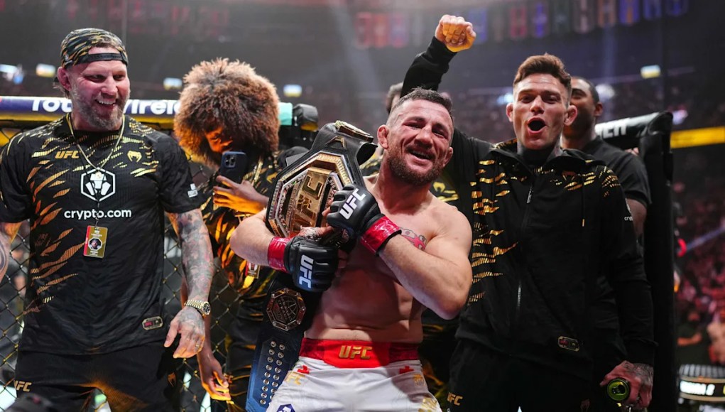 El entrenador de Merab Dvalishvili espera que Champ pelee nuevamente en diciembre: «Va a querer ese récord» El entrenador de Merab Dvalishvili espera que Champ pelee nuevamente en diciembre: «Va a querer ese récord»