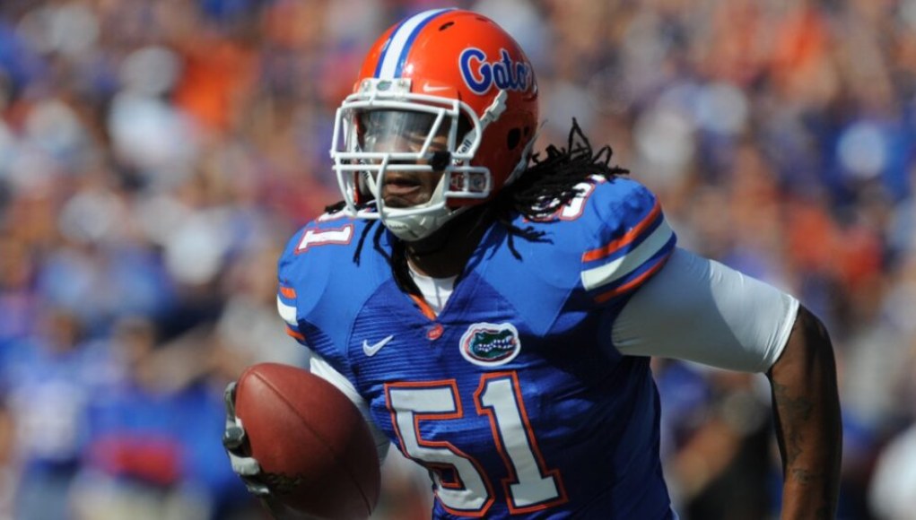 Brandon Spikes será incluido en el Salón de la Fama del Deporte del Condado de Cleveland Brandon Spikes será incluido en el Salón de la Fama del Deporte del Condado de Cleveland