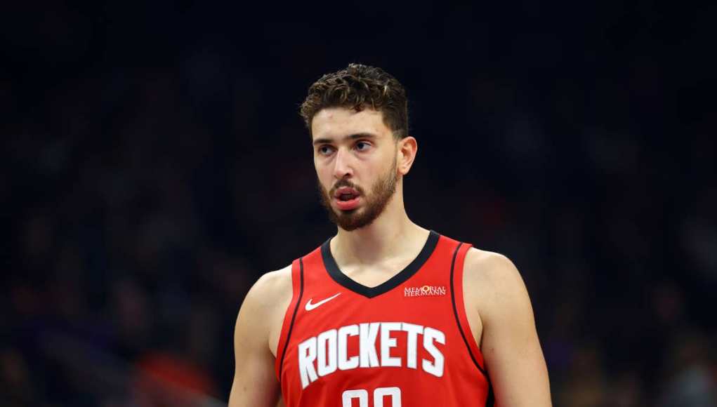 Alperen Sengun promete intensidad contra los Lakers en el crucial enfrentamiento del quinto juego Alperen Sengun promete intensidad contra los Lakers en el crucial enfrentamiento del quinto juego