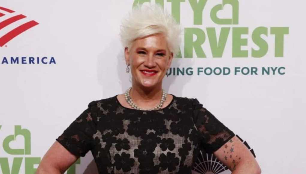 El suicidio de Anne Burrell: detalles escalofriantes sobre su muerte revelan que los médicos no intentaron revivir a la estrella de Food Network El suicidio de Anne Burrell: detalles escalofriantes sobre su muerte revelan que los médicos no intentaron revivir a la estrella de Food Network