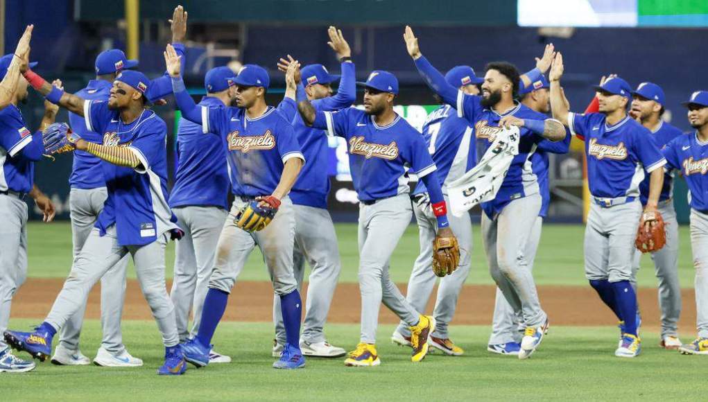 A los fanáticos del Clásico Mundial de Béisbol les vendieron boletos falsos, dice la policía de Miami-Dade A los fanáticos del Clásico Mundial de Béisbol les vendieron boletos falsos, dice la policía de Miami-Dade