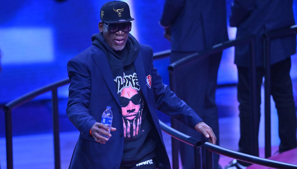 Los fanáticos de los Bulls dicen abrumadoramente que la camiseta de Dennis Rodman debería retirarse Los fanáticos de los Bulls dicen abrumadoramente que la camiseta de Dennis Rodman debería retirarse