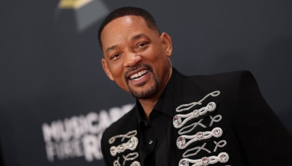 La película de acción del FBI de Will Smith que se transmita directamente es un gran error La película de acción del FBI de Will Smith que se transmita directamente es un gran error