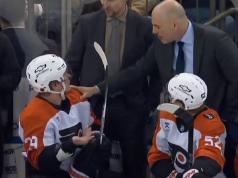 Rick Tocchet hace un cambio impactante en la alineación con la temporada en juego.