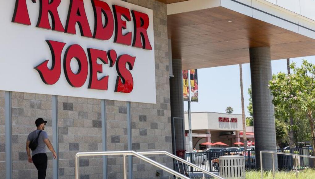 Trader Joe’s y Ralphs retiran del mercado algunos alimentos congelados por preocupaciones de contaminación por vidrio Trader Joe’s y Ralphs retiran del mercado algunos alimentos congelados por preocupaciones de contaminación por vidrio