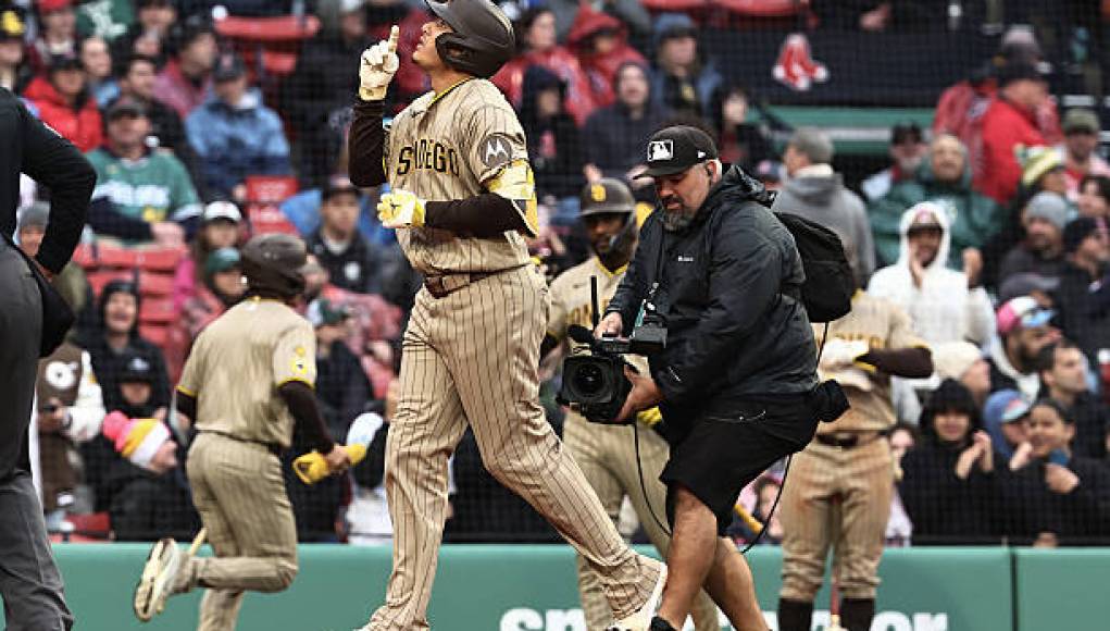Primera victoria de la serie en los libros, San Diego se enfrenta a Pittsburgh Primera victoria de la serie en los libros, San Diego se enfrenta a Pittsburgh