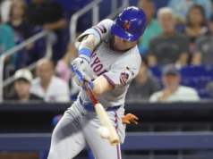 Mets barridos por Marlins después de que Devin Williams permitiera grand slam en la novena entrada