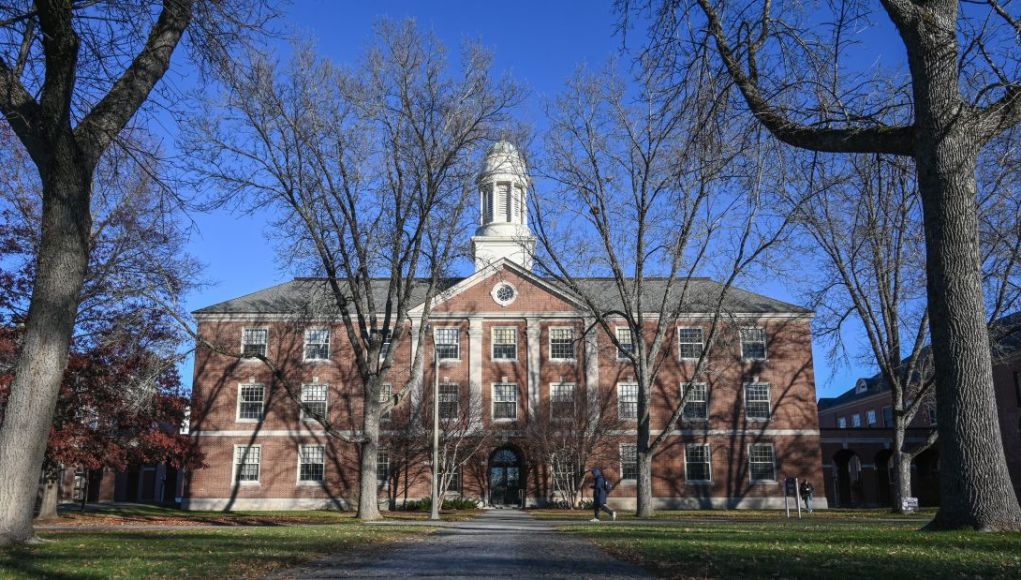 UMaine está a punto de poner fin a la carrera española y suspender la carrera de laboratorio médico UMaine está a punto de poner fin a la carrera española y suspender la carrera de laboratorio médico