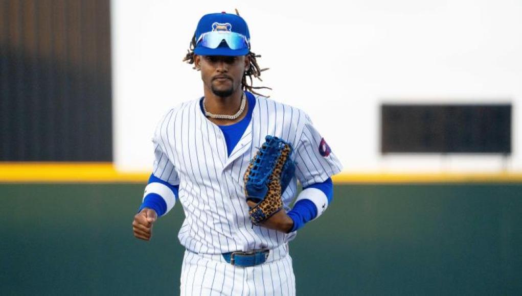 Los Cachorros convocan al jardinero con OPS de .906 y al jugador de cuadro veterano de la DFA en medio de una racha de seis derrotas consecutivas Los Cachorros convocan al jardinero con OPS de .906 y al jugador de cuadro veterano de la DFA en medio de una racha de seis derrotas consecutivas