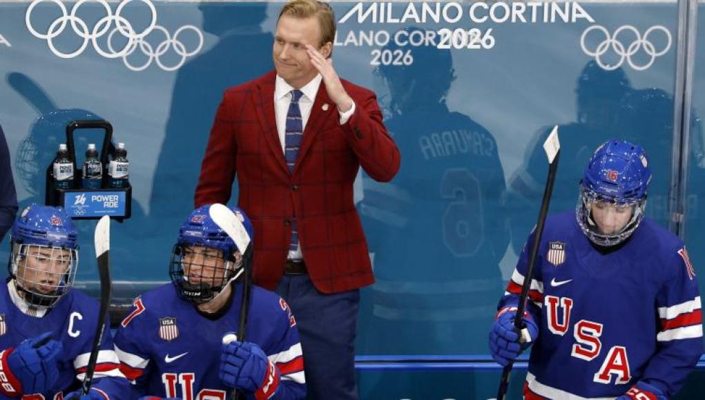 Dentro de la carrera de hockey de John Wroblewski que terminó temprano pero lo convirtió en una leyenda como entrenador de los Juegos Olímpicos Dentro de la carrera de hockey de John Wroblewski que terminó temprano pero lo convirtió en una leyenda como entrenador de los Juegos Olímpicos