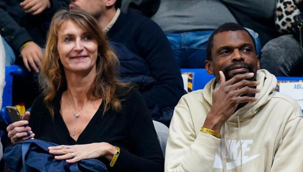 Árbol genealógico de Victor Wembanyama: conozca al padre de la estrella de los Spurs, a su madre jugadora de baloncesto, a sus hermanos y más sobre las raíces francesas Árbol genealógico de Victor Wembanyama: conozca al padre de la estrella de los Spurs, a su madre jugadora de baloncesto, a sus hermanos y más sobre las raíces francesas