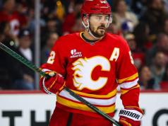 Flames y Mammoth al borde del gran comercio de MacKenzie Weegar