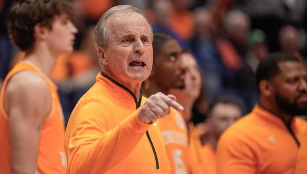 Según se informa, el baloncesto de Tennessee corre peligro de perder al mejor jugador del portal ante Michigan después de las últimas noticias Según se informa, el baloncesto de Tennessee corre peligro de perder al mejor jugador del portal ante Michigan después de las últimas noticias
