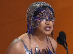 Cardi B supuestamente ‘choca’ con sus compañeros WAG de los Patriots antes del Super Bowl LX