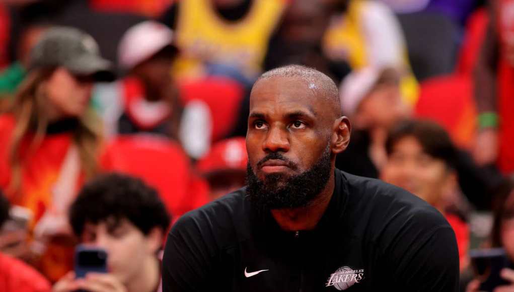 LeBron hace 23 años de historia en el Juego 1 contra Thunder esta noche LeBron hace 23 años de historia en el Juego 1 contra Thunder esta noche