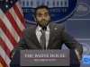 ‘SNL’: Kash Patel de Aziz Ansari explica por qué es un pionero en Cold Open | Video