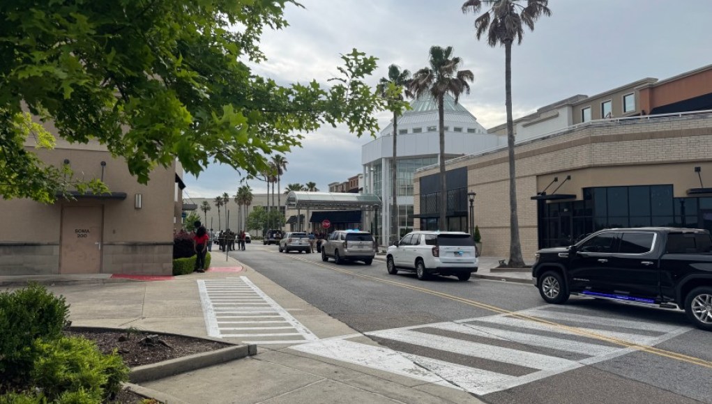 El gobernador Landry culpa a los padres y a los jueces tras el mortal tiroteo en el Mall of Louisiana El gobernador Landry culpa a los padres y a los jueces tras el mortal tiroteo en el Mall of Louisiana