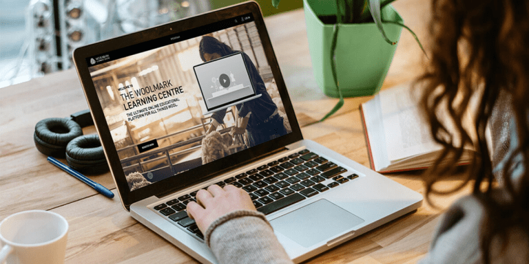 How to Unlock Knowledge with E-Learning How to Unlock Knowledge with E-Learning