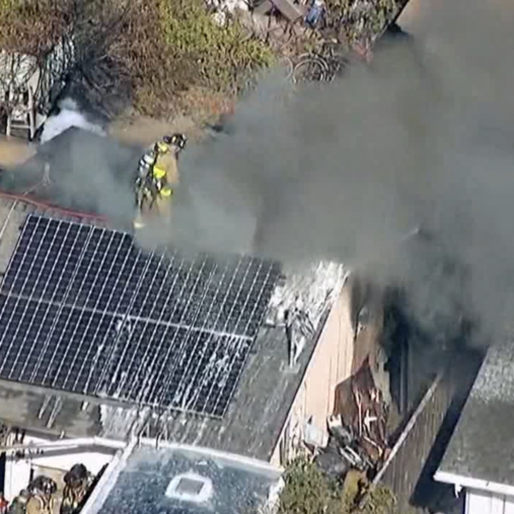 Home catches fire in Bay Ho Home catches fire in Bay Ho