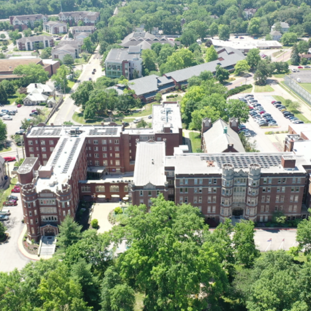 Webster University aids students displaced by apartment fire Webster University aids students displaced by apartment fire