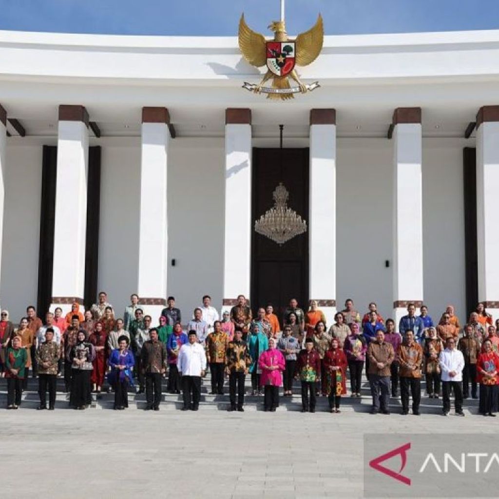Pengertian kabinet, tugas, dan fungsinya dalam pemerintahan Pengertian kabinet, tugas, dan fungsinya dalam pemerintahan