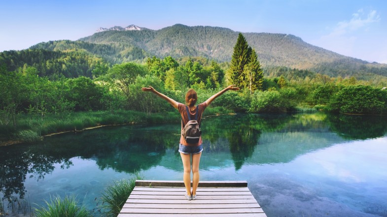 How To Meet People While Traveling Solo: 8 Easy & Authentic Ways To Connect How To Meet People While Traveling Solo: 8 Easy & Authentic Ways To Connect
