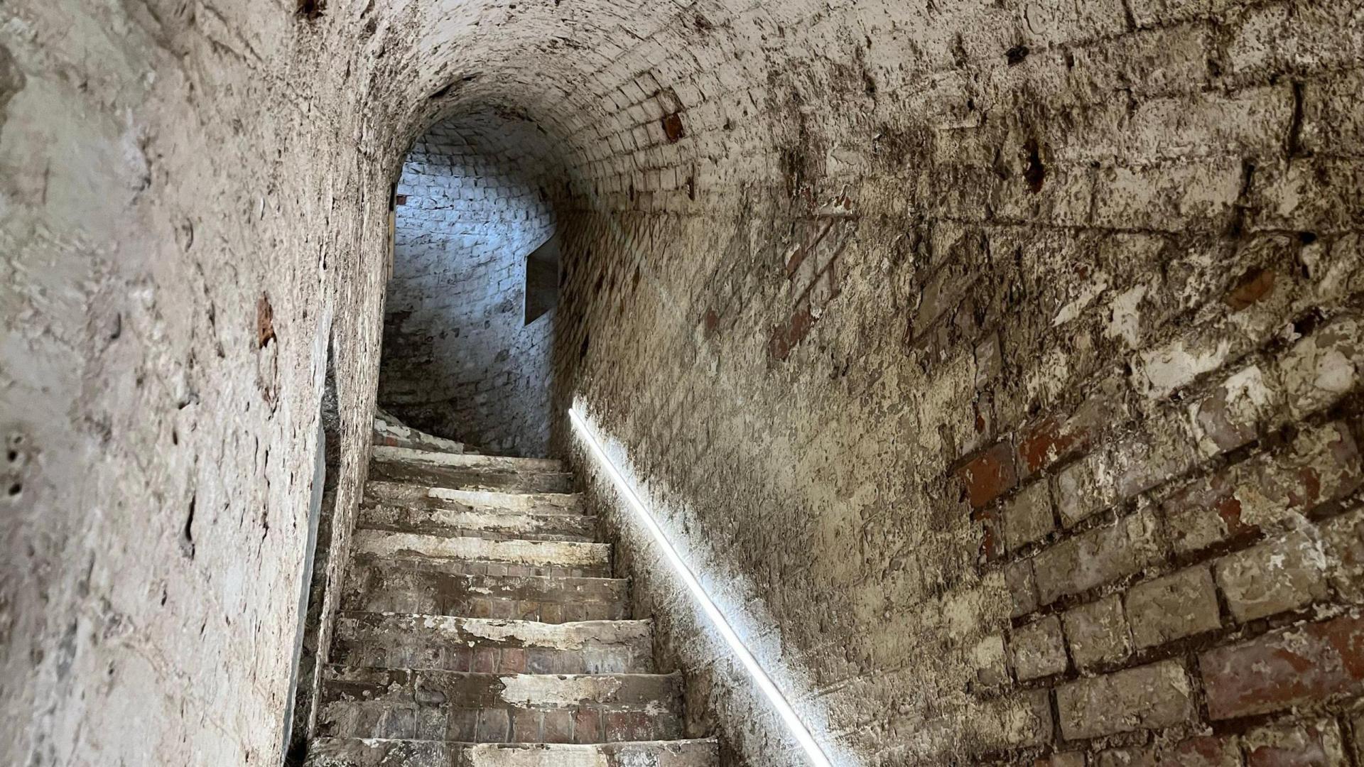 10 Formerly Secret Tunnels Now Open to the Public for Exploration 10 Formerly Secret Tunnels Now Open to the Public for Exploration