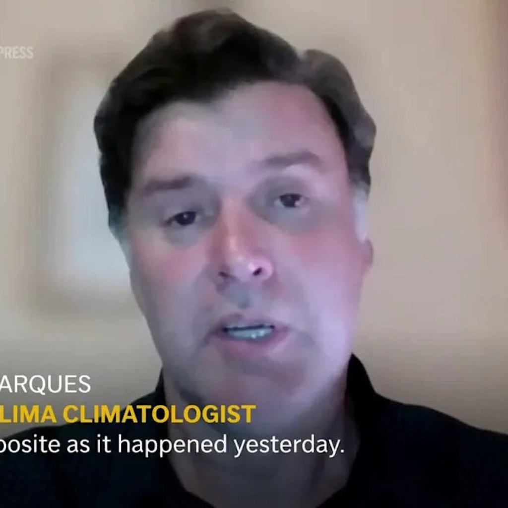 Uncommon cloud amazes beachgoers and climate consultants in Portugal Uncommon cloud amazes beachgoers and climate consultants in Portugal