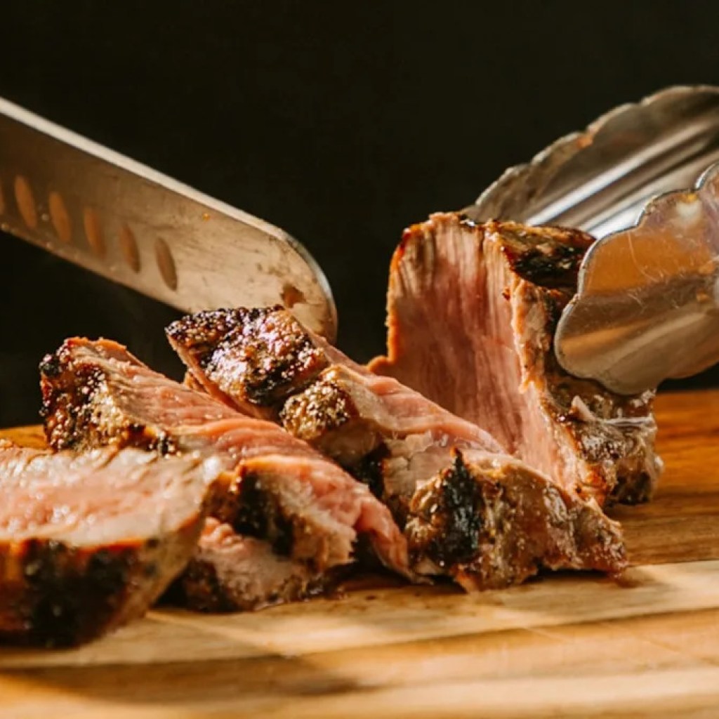 This Underdog Steakhouse Is Outshining Texas Roadhouse In Key Classes This Underdog Steakhouse Is Outshining Texas Roadhouse In Key Classes