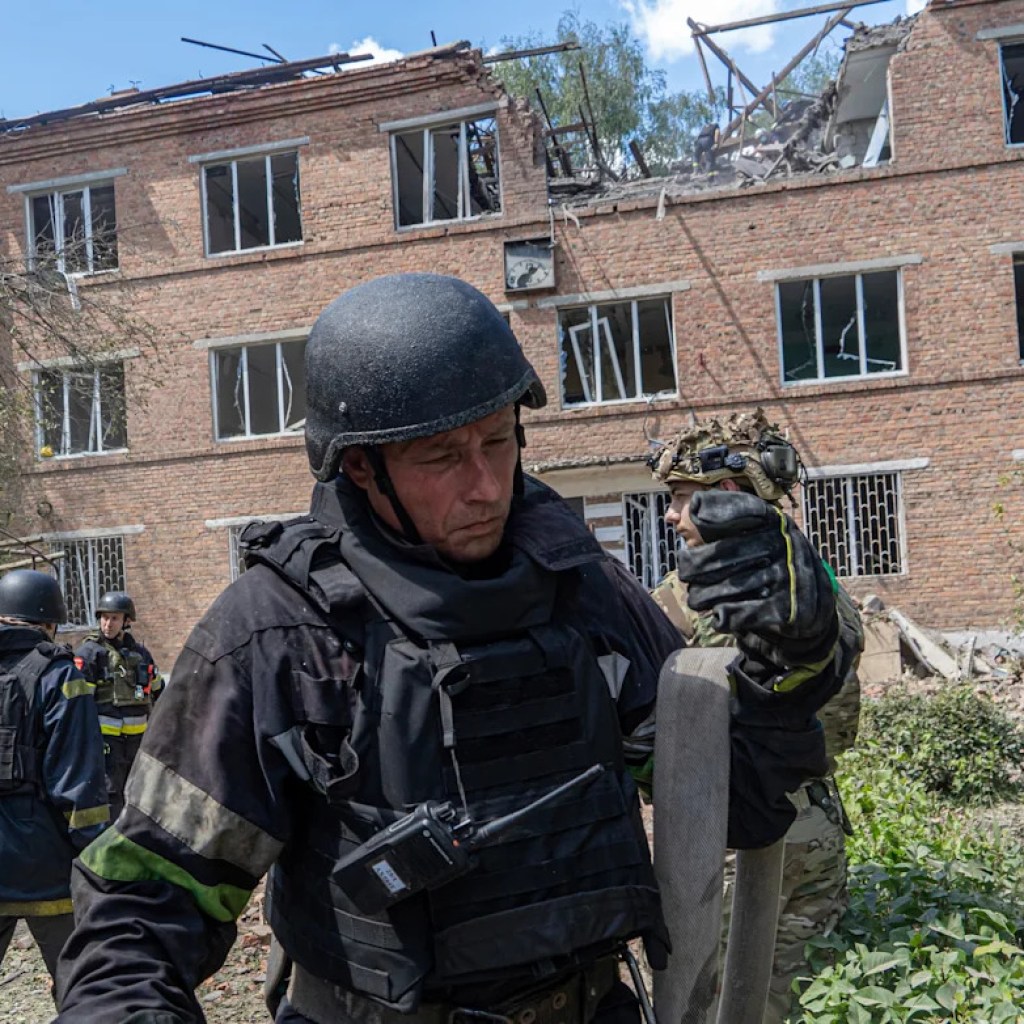 4 individuals killed in Russia and Ukraine as international locations commerce aerial assaults 4 individuals killed in Russia and Ukraine as international locations commerce aerial assaults