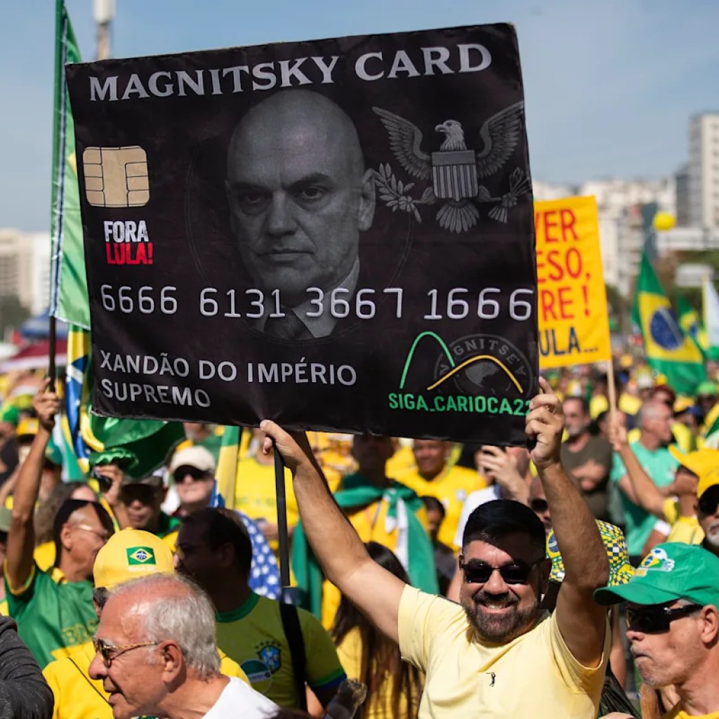 Brazil’s Supreme Courtroom orders home arrest for former President Jair Bolsonaro Brazil’s Supreme Courtroom orders home arrest for former President Jair Bolsonaro