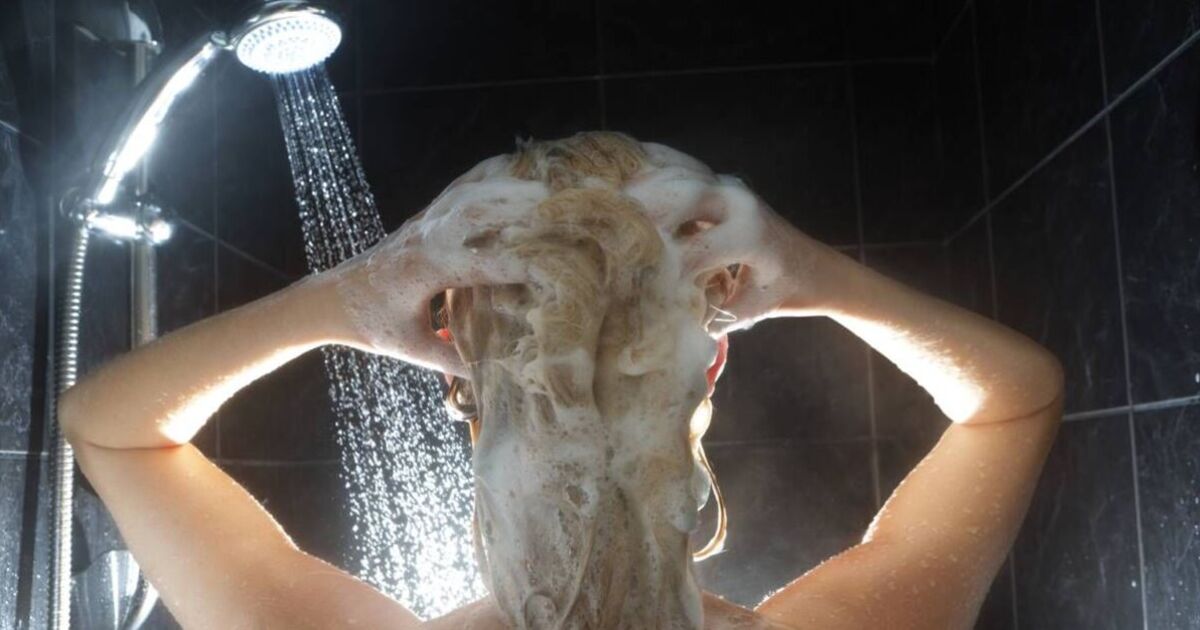 Doctor says adding £1 item to shampoo ‘will help hair grow back’ Doctor says adding £1 item to shampoo ‘will help hair grow back’