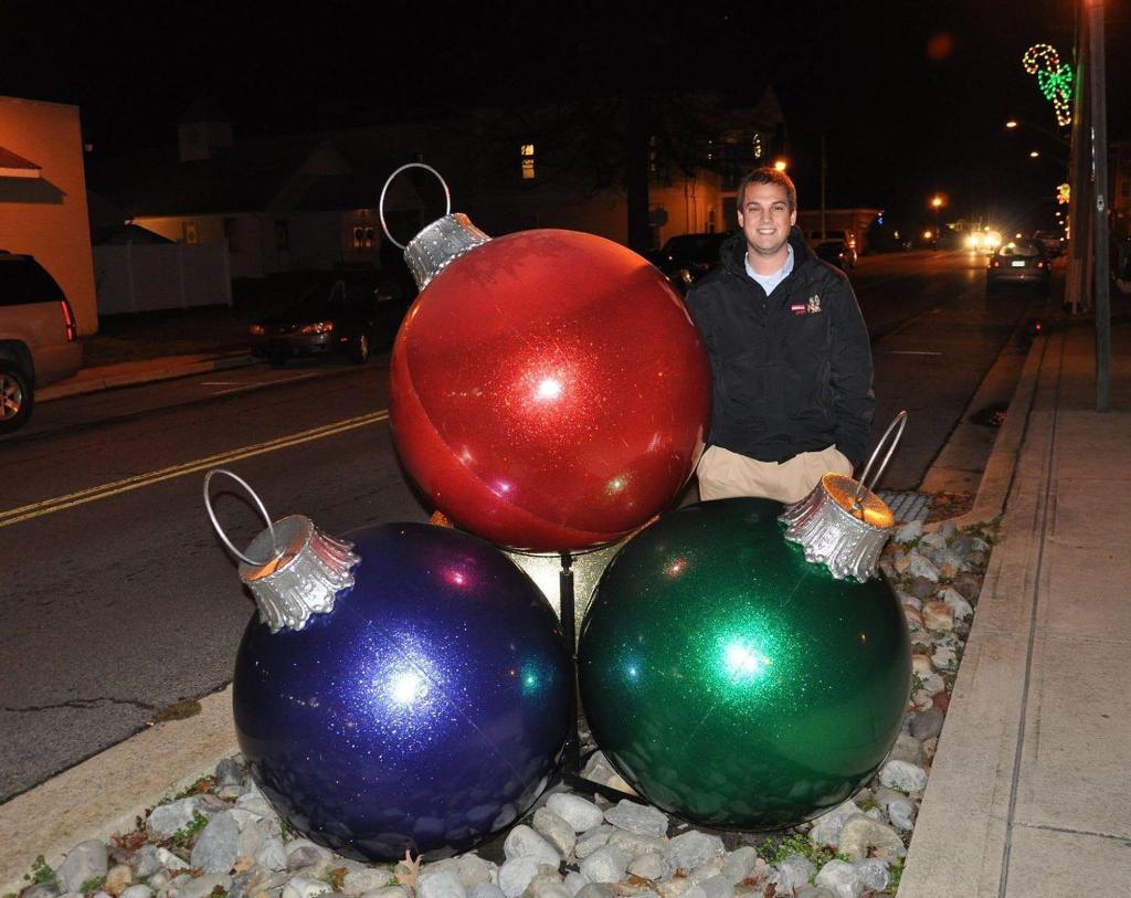 Christmas Giant Baubles For Improvement Christmas Giant Baubles For Improvement