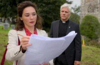 13.45 Uhr, ZDF: “Rosamunde Pilcher: Gefährliche Brandung” 13.45 Uhr, ZDF: “Rosamunde Pilcher: Gefährliche Brandung”