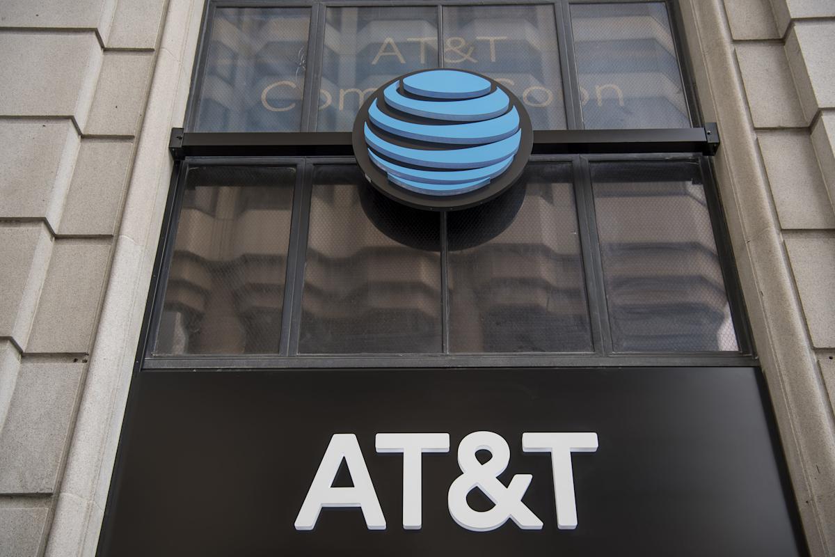 Can I Return My AT&T Contract Phone and Avoid Fees? Can I Return My AT&T Contract Phone and Avoid Fees?