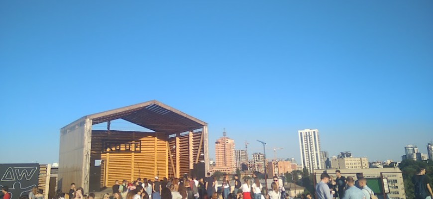 ROOF Концертний зал Київ ROOF Концертний зал Київ