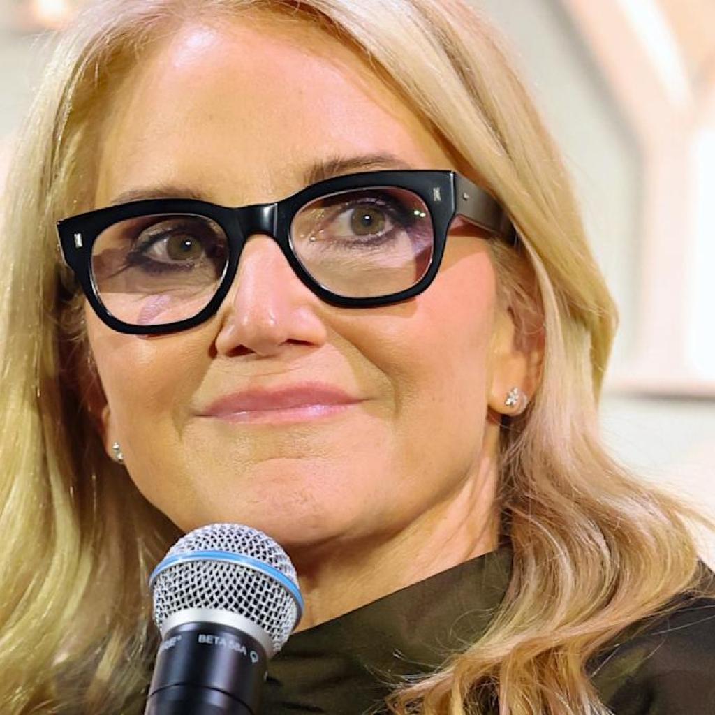 Mel Robbins responds to backlash after telling women to upload all their financial documents to Microsoft Copilot Mel Robbins responds to backlash after telling women to upload all their financial documents to Microsoft Copilot