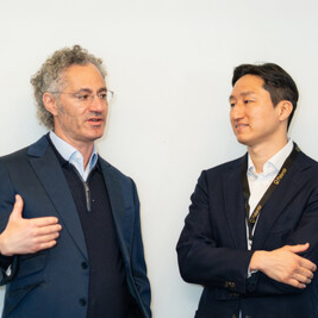 HD Hyundai Chairman Chung Kisun discusses the future of AI and energy at the Davos Forum HD Hyundai Chairman Chung Kisun discusses the future of AI and energy at the Davos Forum